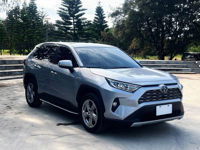 一手車 原廠保養 I-Key 360環景影像 AppleCarPlay  ACC跟車 車道偏移 盲點 電熱椅 位置記憶  第3張相片