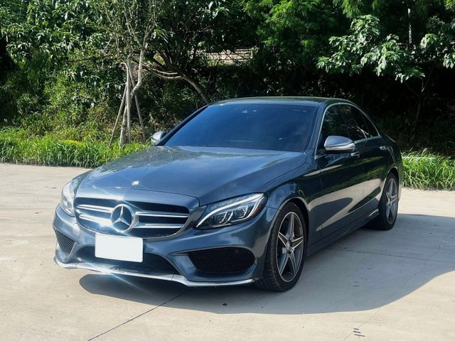 AMG 少年董最愛 I-Key 柏林之音 全景天窗 閥門排氣管 雙前電動椅 位置記憶 電熱椅  第1張相片