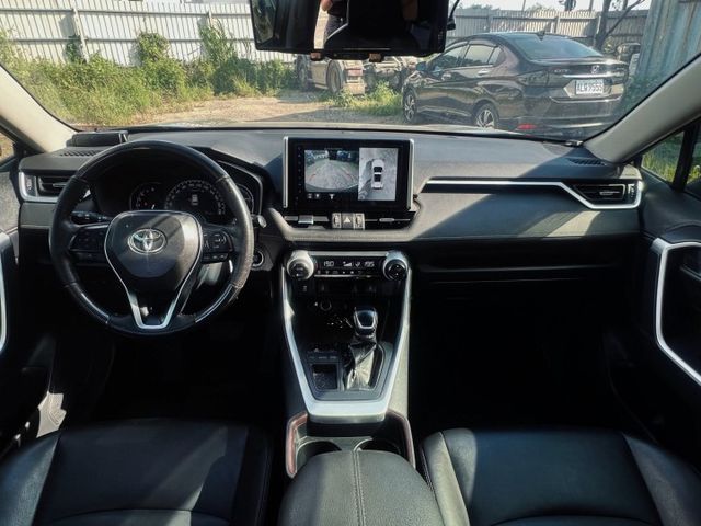 旗艦版 里程14萬 家庭SUV首選 I-Key 360環景 ACC跟車 車道偏移 盲點 電動椅 記憶椅 電熱椅 電尾門  第7張相片