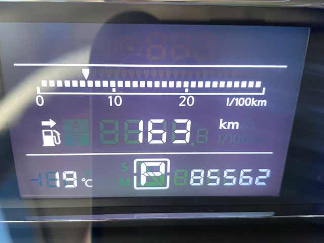 NISSAN日產 TIIDA  第13張相片