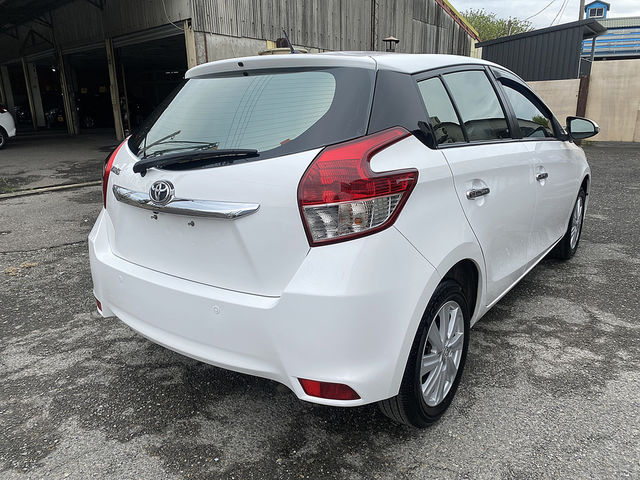 TOYOTA豐田 YARIS  第2張相片