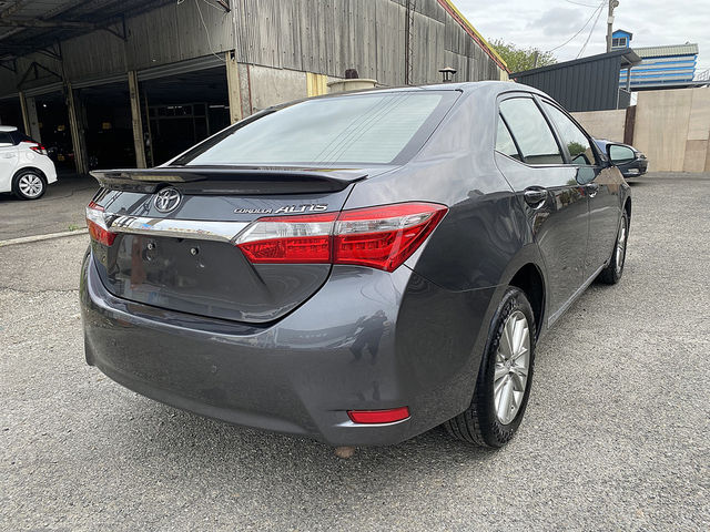 TOYOTA豐田 ALTIS  第2張相片