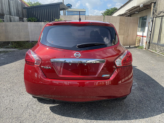 NISSAN日產 TIIDA  第4張相片