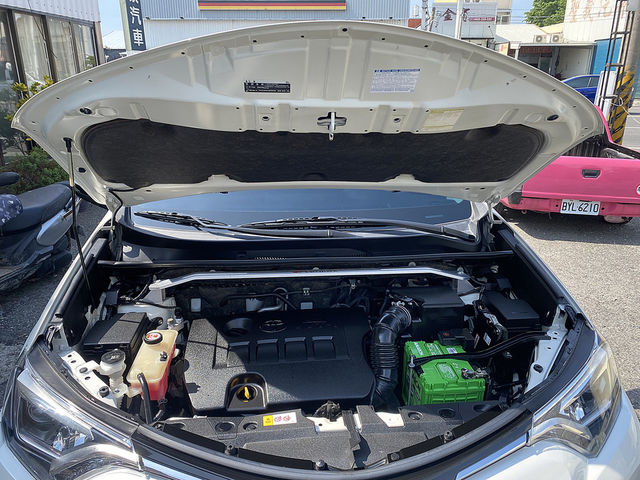 TOYOTA豐田 RAV4  第6張相片