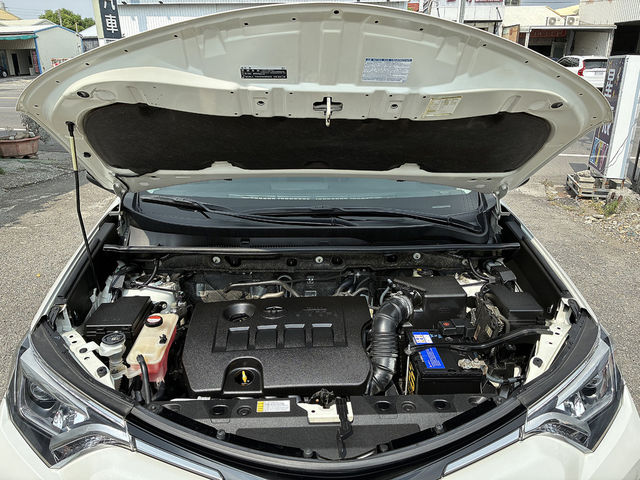TOYOTA豐田 RAV4  第6張相片