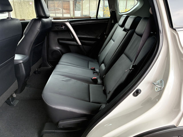 TOYOTA豐田 RAV4  第8張相片