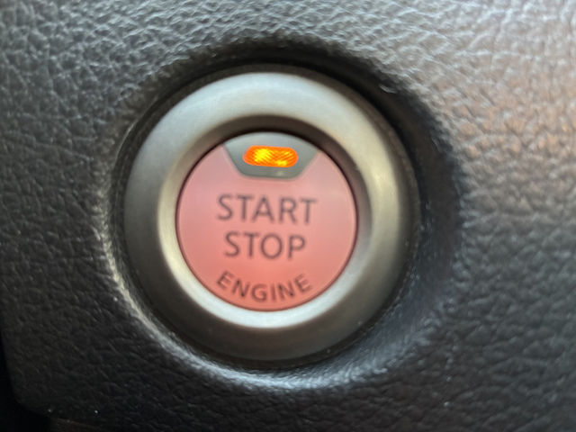 NISSAN日產 TIIDA  第14張相片