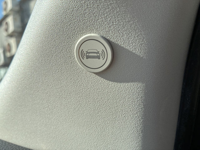 NISSAN日產 TIIDA  第16張相片