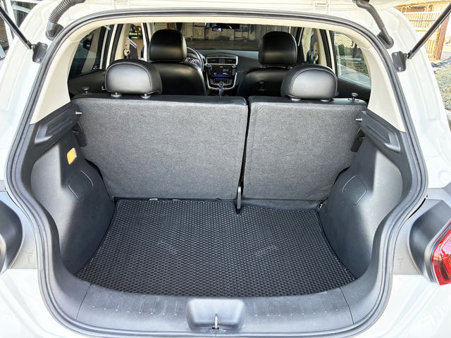 NISSAN日產 TIIDA  第18張相片