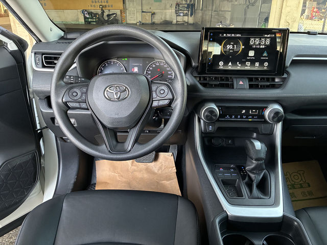 TOYOTA豐田 RAV4  第5張相片