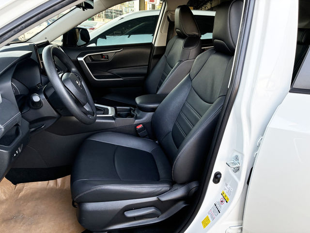 TOYOTA豐田 RAV4  第7張相片