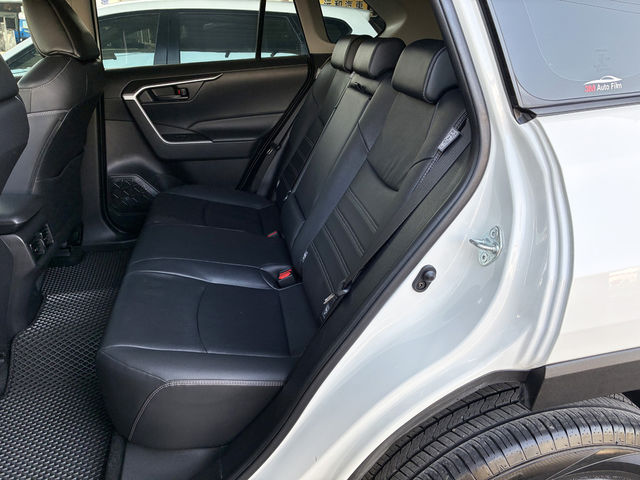 TOYOTA豐田 RAV4  第8張相片