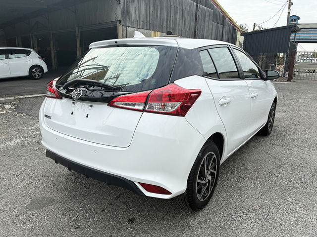 TOYOTA豐田 YARIS  第2張相片
