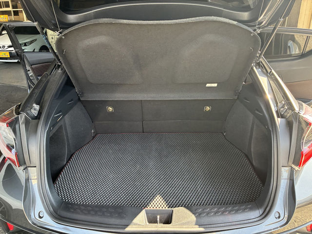 TOYOTA豐田 C-HR  第9張相片