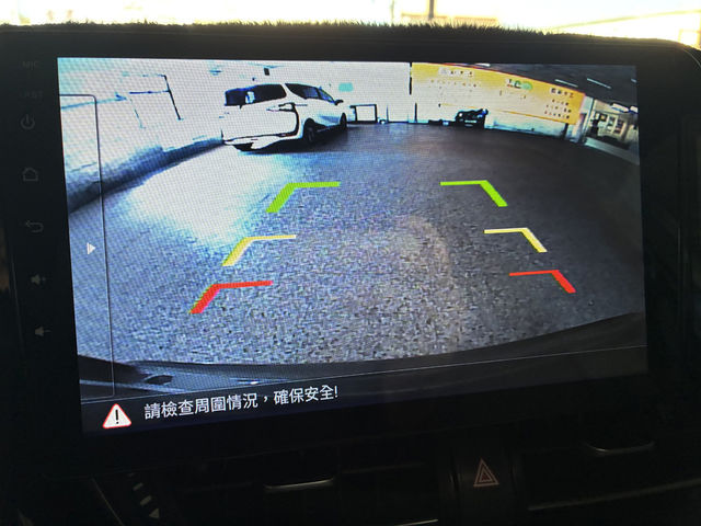 TOYOTA豐田 C-HR  第12張相片