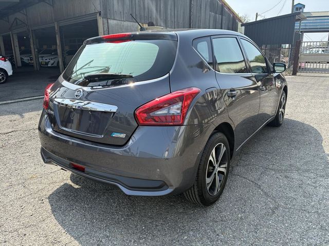 NISSAN日產 TIIDA  第2張相片