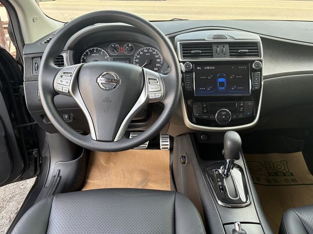 NISSAN日產 TIIDA  第5張相片