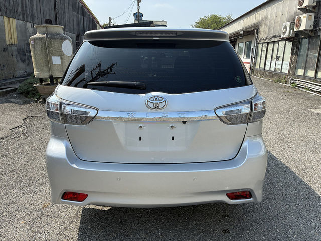 TOYOTA豐田 WISH  第4張相片