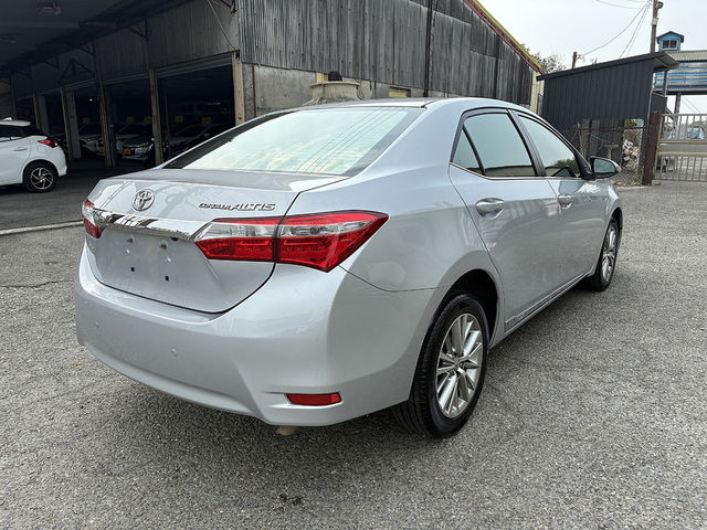 TOYOTA豐田 ALTIS  第2張相片