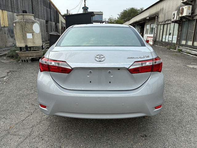 TOYOTA豐田 ALTIS  第4張相片