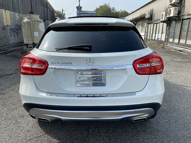 M-BENZ賓士 GLA250  第4張相片