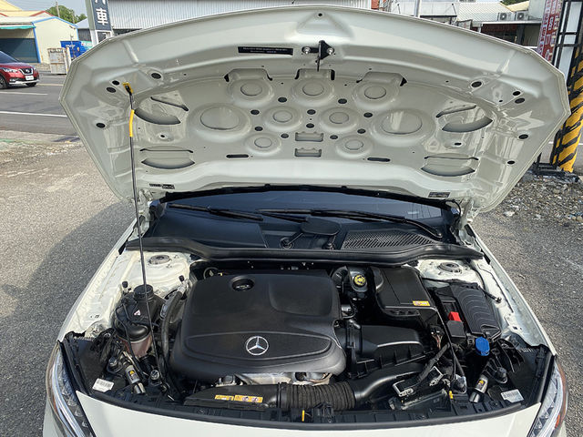 M-BENZ賓士 GLA250  第6張相片