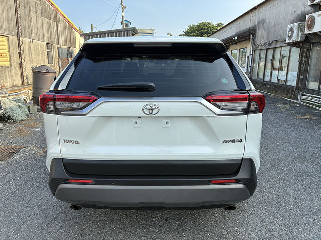 TOYOTA豐田 RAV4  第4張相片