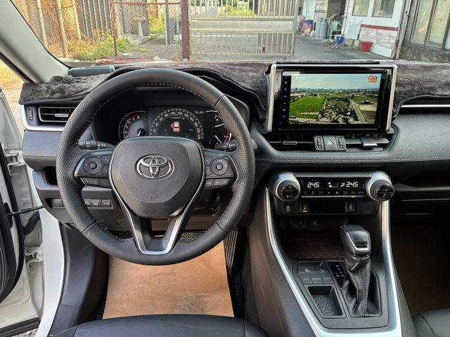 TOYOTA豐田 RAV4  第5張相片