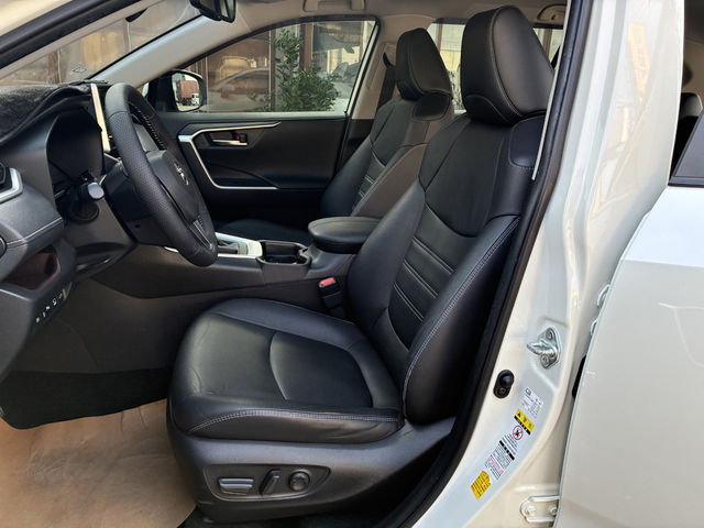 TOYOTA豐田 RAV4  第7張相片