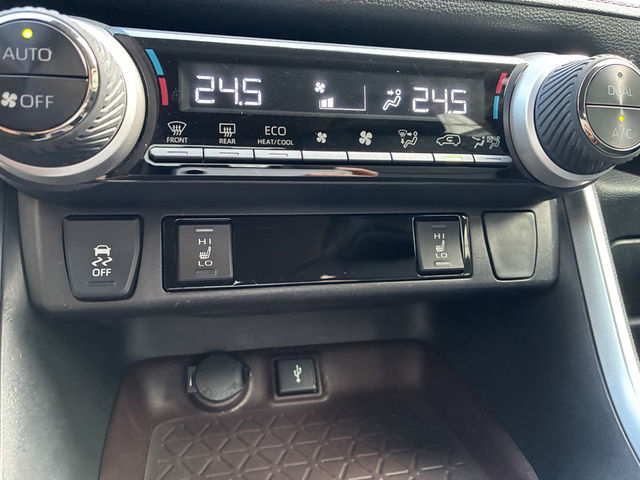TOYOTA豐田 RAV4  第18張相片