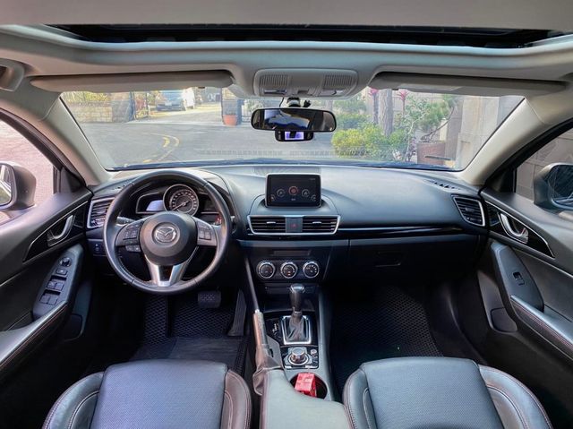 MAZDA馬自達 MAZDA 3  第5張相片