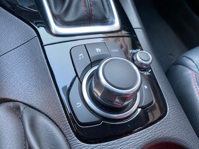 MAZDA馬自達 MAZDA 3  第17張相片