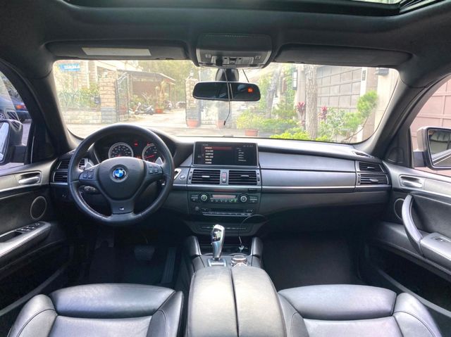 BMW寶馬 X6  第9張相片