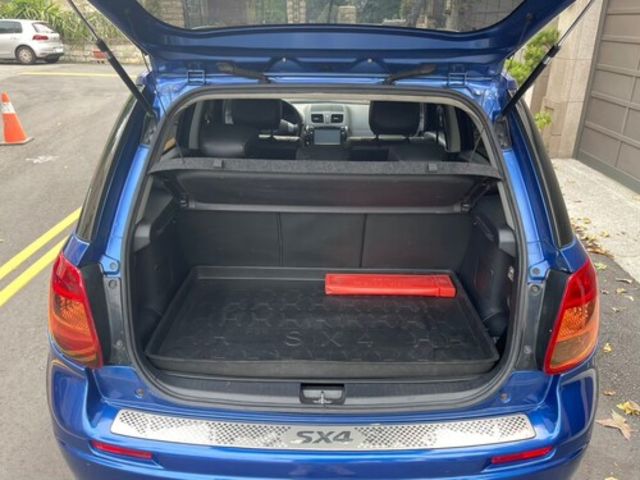 SUZUKI鈴木 SX4  第7張相片