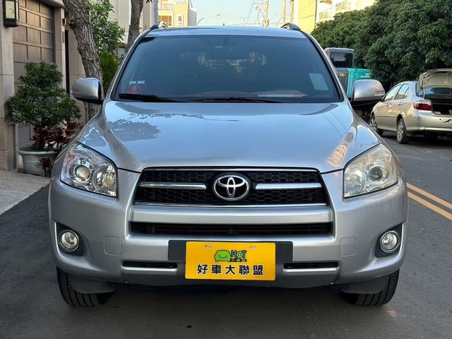 TOYOTA豐田 RAV4  第2張相片