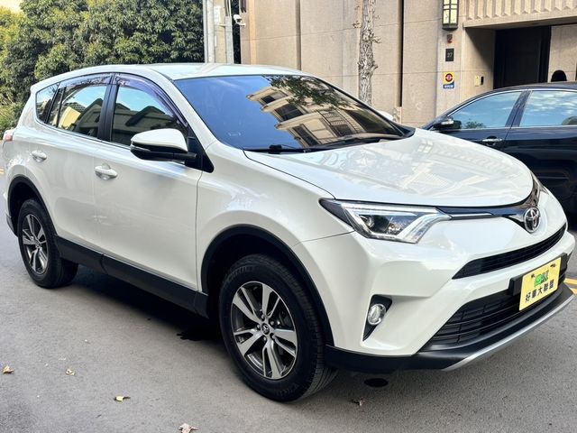 TOYOTA豐田 RAV4  第5張相片