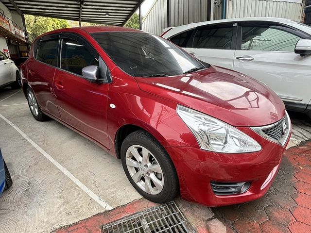 NISSAN日產 TIIDA  第2張相片