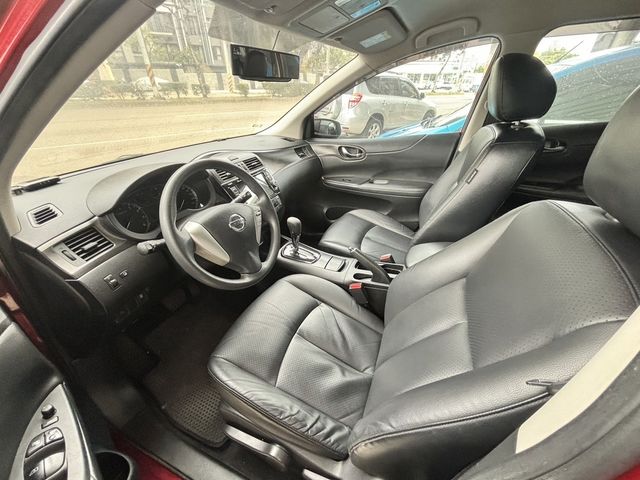 NISSAN日產 TIIDA  第5張相片