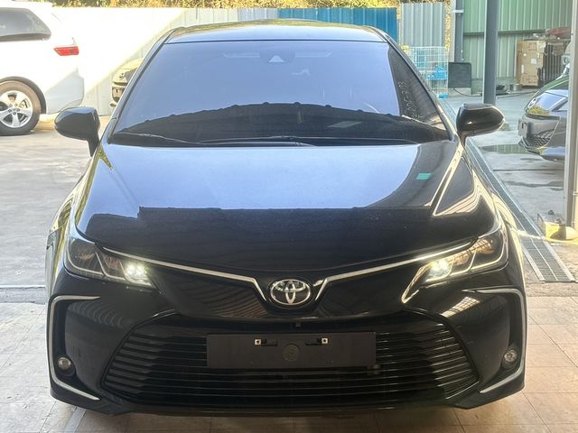 TOYOTA豐田 ALTIS  第2張相片