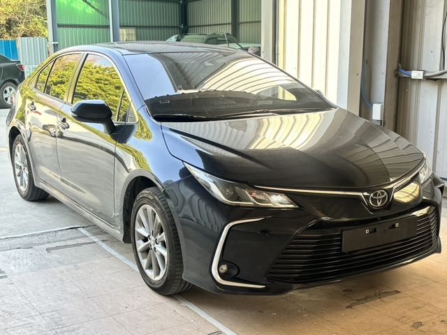 TOYOTA豐田 ALTIS  第3張相片