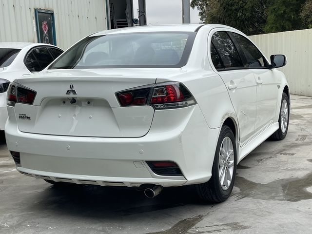 MITSUBISHI三菱 LANCER FORTIS  第3張相片