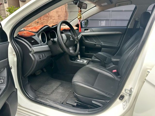 MITSUBISHI三菱 LANCER FORTIS  第8張相片