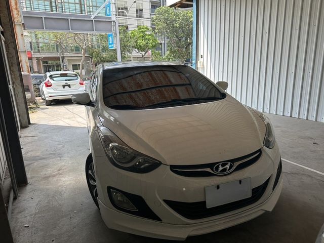 HYUNDAI現代 ELANTRA  第1張相片