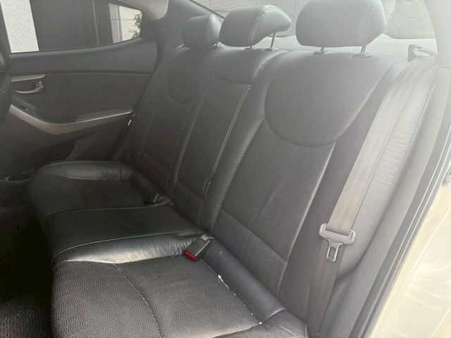 HYUNDAI現代 ELANTRA  第13張相片