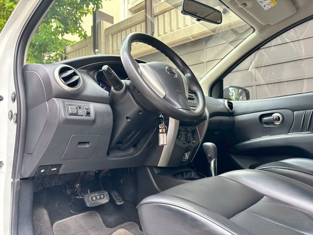 NISSAN日產 LIVINA  第7張相片