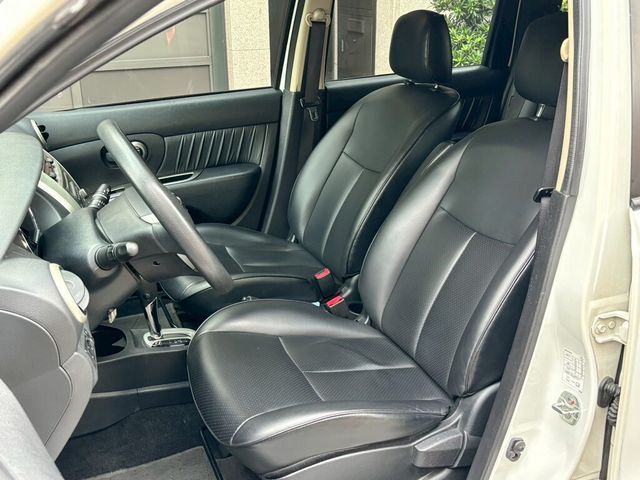 NISSAN日產 LIVINA  第8張相片