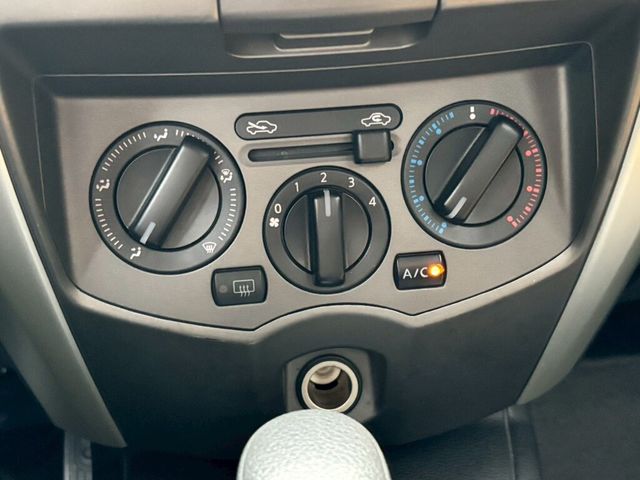 NISSAN日產 LIVINA  第16張相片