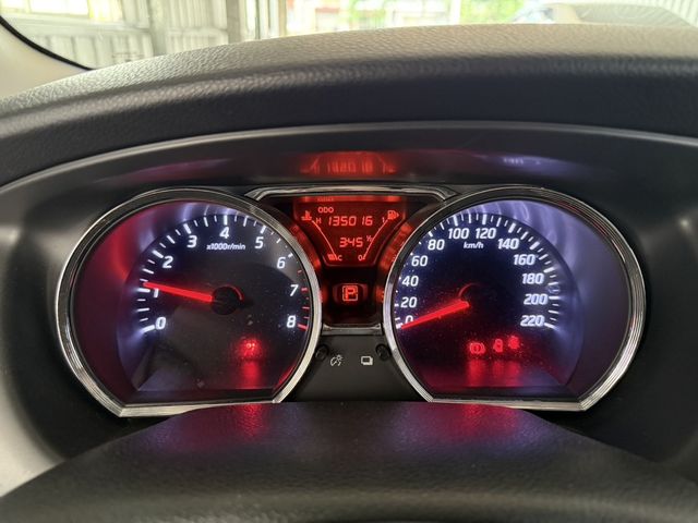 NISSAN日產 LIVINA  第3張相片