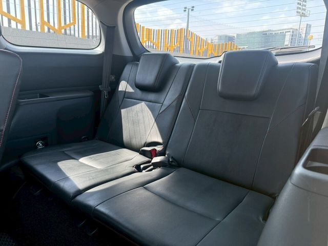 TOYOTA豐田 WISH  第5張相片