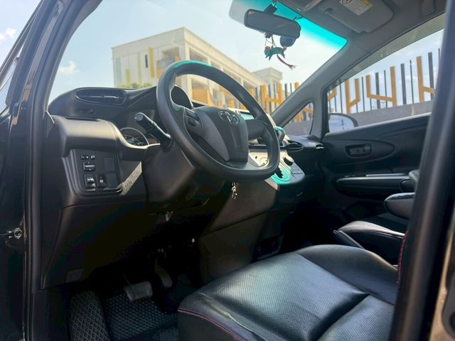 TOYOTA豐田 WISH  第11張相片